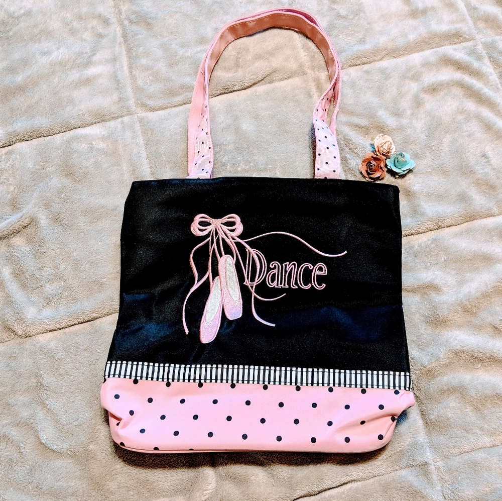 3/$15 Sassi DANCE bag with ballet slippers NWOT